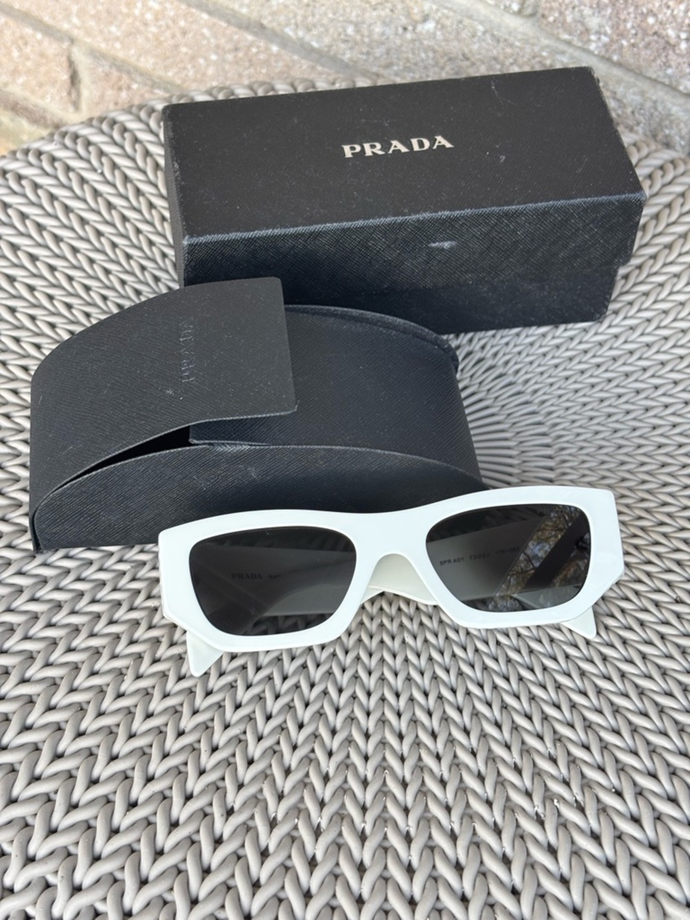 PRADA Sunglasses PRA01S 17K08Z White Frame Dark Grey Lens 53-20-145 + case + box